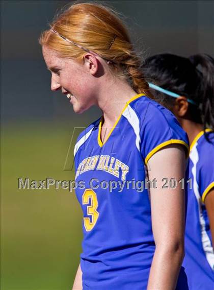 Thumbnail 1 in Glendora vs Fountain Valley (SS CIF Playoff) photogallery.