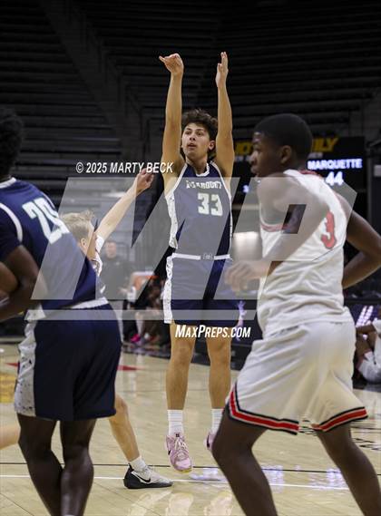 Thumbnail 3 in Marquette vs Jefferson City (Norm Stewart Classic) photogallery.