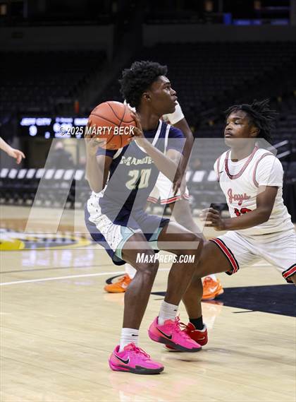 Thumbnail 2 in Marquette vs Jefferson City (Norm Stewart Classic) photogallery.