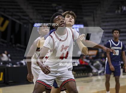 Thumbnail 2 in Marquette vs Jefferson City (Norm Stewart Classic) photogallery.