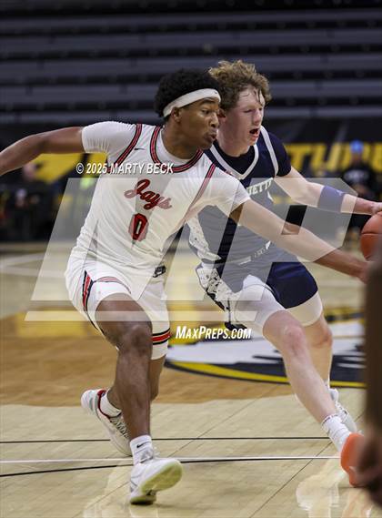 Thumbnail 1 in Marquette vs Jefferson City (Norm Stewart Classic) photogallery.