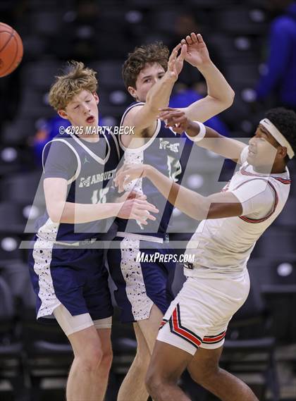 Thumbnail 2 in Marquette vs Jefferson City (Norm Stewart Classic) photogallery.