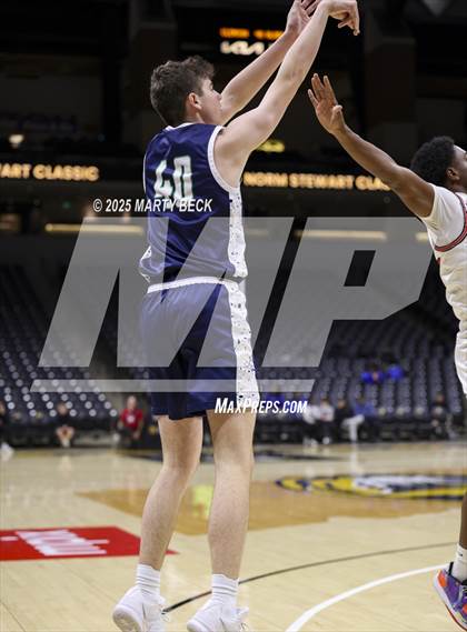 Thumbnail 3 in Marquette vs Jefferson City (Norm Stewart Classic) photogallery.