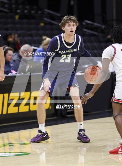 Thumbnail 3 in Marquette vs Jefferson City (Norm Stewart Classic) photogallery.