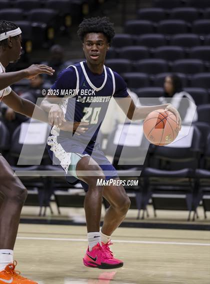 Thumbnail 1 in Marquette vs Jefferson City (Norm Stewart Classic) photogallery.