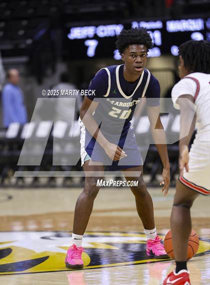 Thumbnail 2 in Marquette vs Jefferson City (Norm Stewart Classic) photogallery.