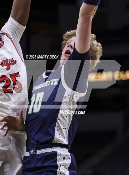 Thumbnail 3 in Marquette vs Jefferson City (Norm Stewart Classic) photogallery.
