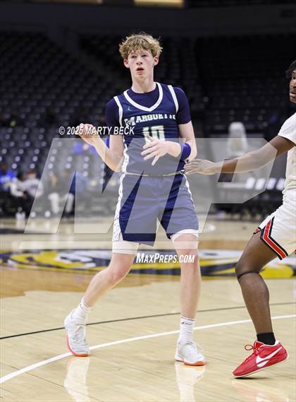 Thumbnail 3 in Marquette vs Jefferson City (Norm Stewart Classic) photogallery.