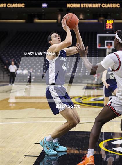 Thumbnail 2 in Marquette vs Jefferson City (Norm Stewart Classic) photogallery.