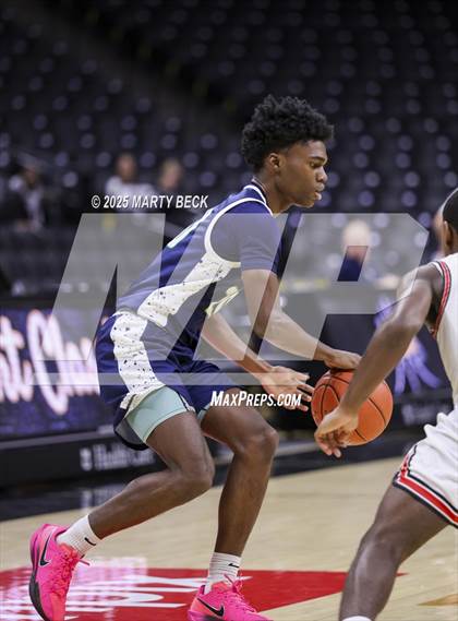 Thumbnail 2 in Marquette vs Jefferson City (Norm Stewart Classic) photogallery.