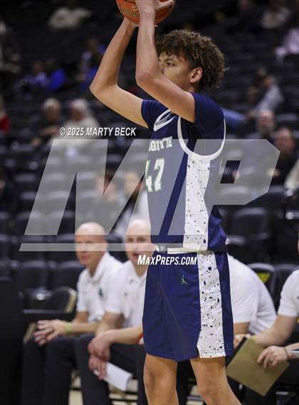 Thumbnail 2 in Marquette vs Jefferson City (Norm Stewart Classic) photogallery.