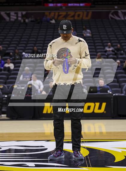 Thumbnail 2 in Marquette vs Jefferson City (Norm Stewart Classic) photogallery.