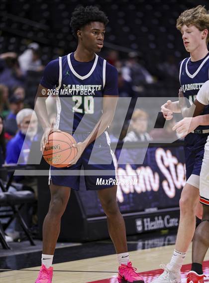 Thumbnail 3 in Marquette vs Jefferson City (Norm Stewart Classic) photogallery.