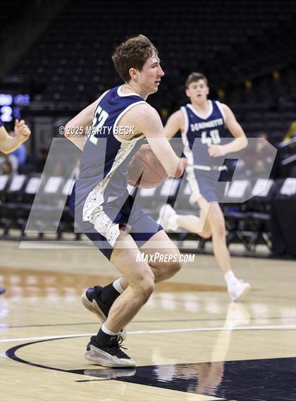 Thumbnail 2 in Marquette vs Jefferson City (Norm Stewart Classic) photogallery.