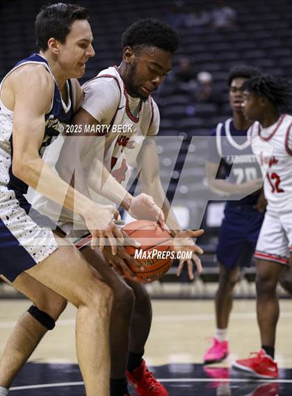 Thumbnail 2 in Marquette vs Jefferson City (Norm Stewart Classic) photogallery.