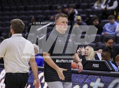 Thumbnail 2 in Marquette vs Jefferson City (Norm Stewart Classic) photogallery.