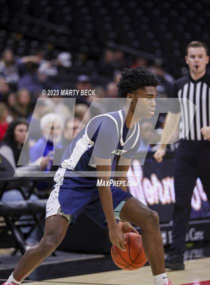 Thumbnail 2 in Marquette vs Jefferson City (Norm Stewart Classic) photogallery.