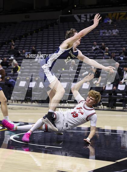 Thumbnail 1 in Marquette vs Jefferson City (Norm Stewart Classic) photogallery.