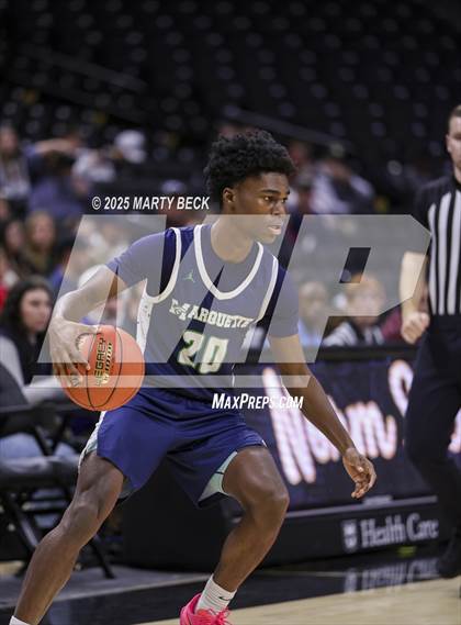 Thumbnail 3 in Marquette vs Jefferson City (Norm Stewart Classic) photogallery.