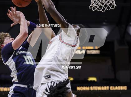 Thumbnail 1 in Marquette vs Jefferson City (Norm Stewart Classic) photogallery.