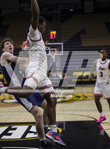 Thumbnail 3 in Marquette vs Jefferson City (Norm Stewart Classic) photogallery.