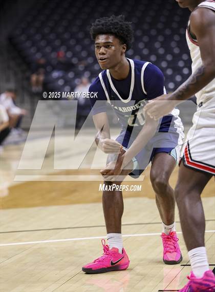 Thumbnail 2 in Marquette vs Jefferson City (Norm Stewart Classic) photogallery.