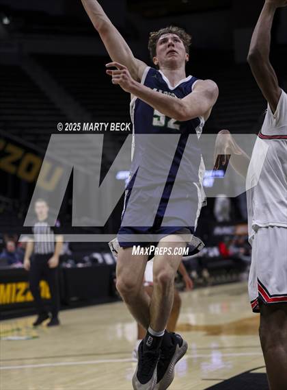 Thumbnail 2 in Marquette vs Jefferson City (Norm Stewart Classic) photogallery.