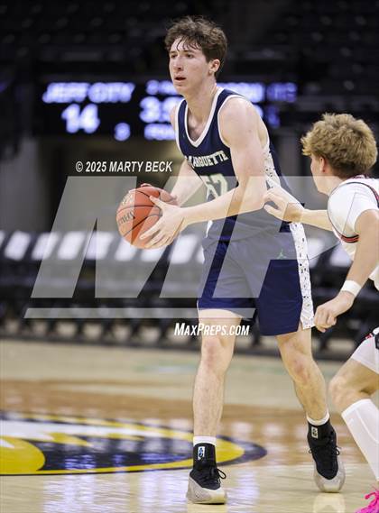 Thumbnail 3 in Marquette vs Jefferson City (Norm Stewart Classic) photogallery.