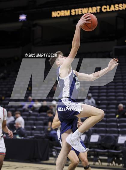 Thumbnail 3 in Marquette vs Jefferson City (Norm Stewart Classic) photogallery.