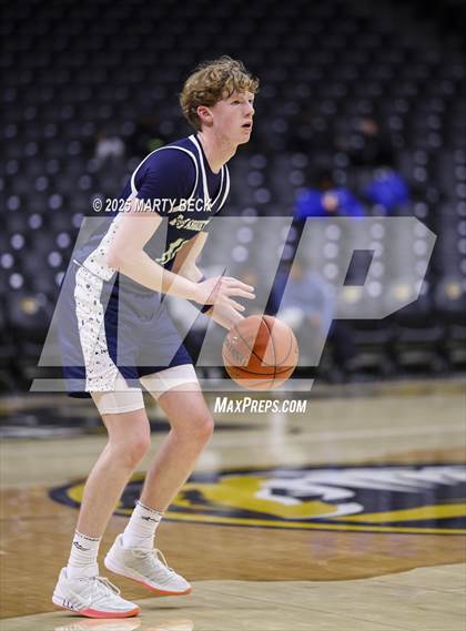 Thumbnail 3 in Marquette vs Jefferson City (Norm Stewart Classic) photogallery.