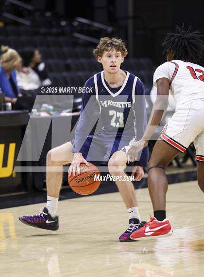 Thumbnail 2 in Marquette vs Jefferson City (Norm Stewart Classic) photogallery.