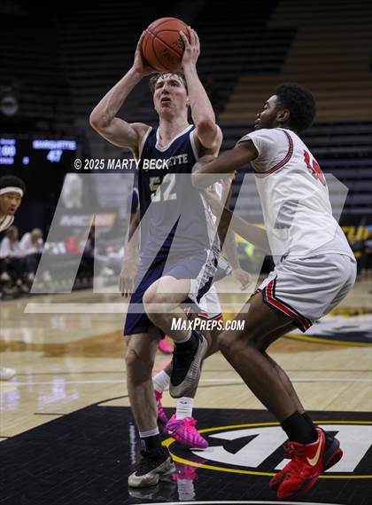 Thumbnail 2 in Marquette vs Jefferson City (Norm Stewart Classic) photogallery.
