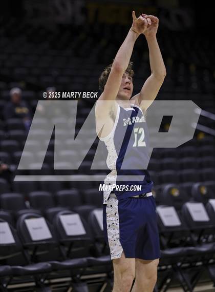 Thumbnail 2 in Marquette vs Jefferson City (Norm Stewart Classic) photogallery.