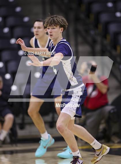 Thumbnail 2 in Marquette vs Jefferson City (Norm Stewart Classic) photogallery.