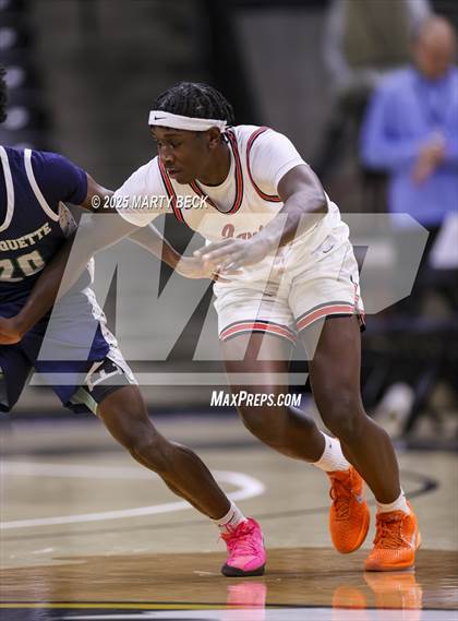 Thumbnail 1 in Marquette vs Jefferson City (Norm Stewart Classic) photogallery.