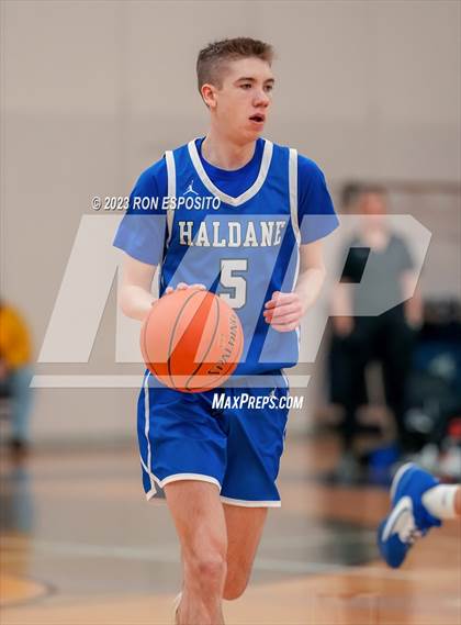 Thumbnail 1 in Pierson vs Haldane (NYSPHSAA Class C Regional) photogallery.