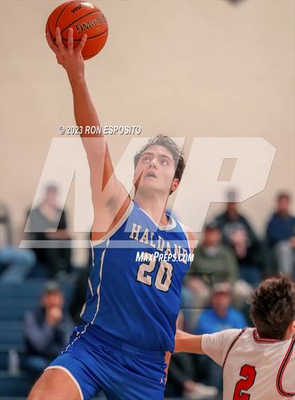 Thumbnail 3 in Pierson vs Haldane (NYSPHSAA Class C Regional) photogallery.