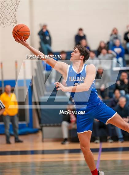 Thumbnail 1 in Pierson vs Haldane (NYSPHSAA Class C Regional) photogallery.