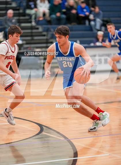 Thumbnail 1 in Pierson vs Haldane (NYSPHSAA Class C Regional) photogallery.