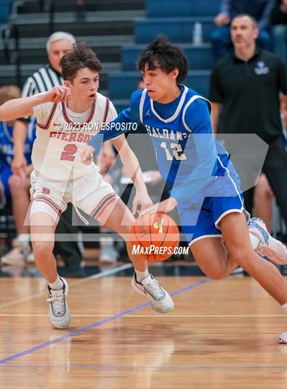 Thumbnail 1 in Pierson vs Haldane (NYSPHSAA Class C Regional) photogallery.