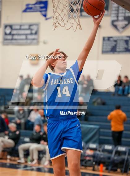 Thumbnail 3 in Pierson vs Haldane (NYSPHSAA Class C Regional) photogallery.