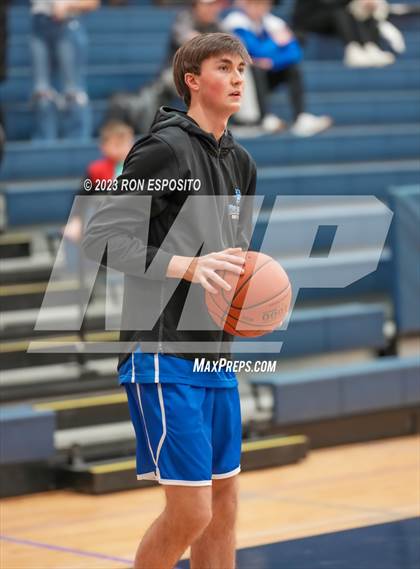 Thumbnail 1 in Pierson vs Haldane (NYSPHSAA Class C Regional) photogallery.