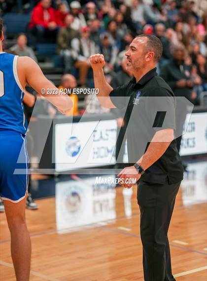 Thumbnail 1 in Pierson vs Haldane (NYSPHSAA Class C Regional) photogallery.