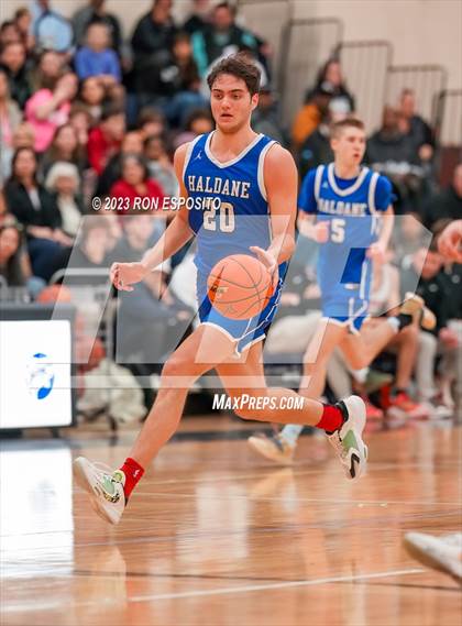 Thumbnail 1 in Pierson vs Haldane (NYSPHSAA Class C Regional) photogallery.