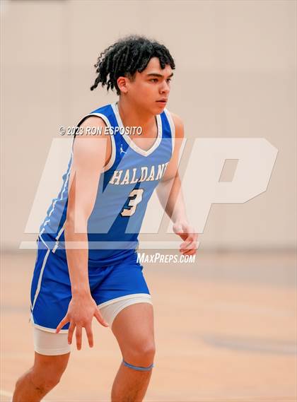 Thumbnail 1 in Pierson vs Haldane (NYSPHSAA Class C Regional) photogallery.