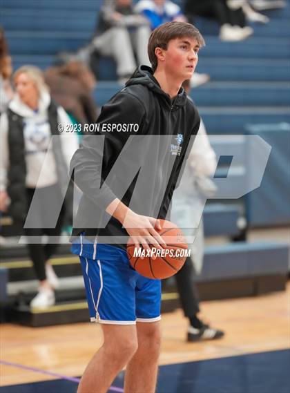 Thumbnail 2 in Pierson vs Haldane (NYSPHSAA Class C Regional) photogallery.