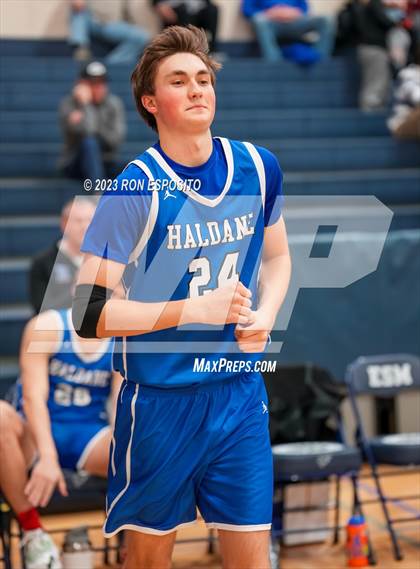Thumbnail 1 in Pierson vs Haldane (NYSPHSAA Class C Regional) photogallery.