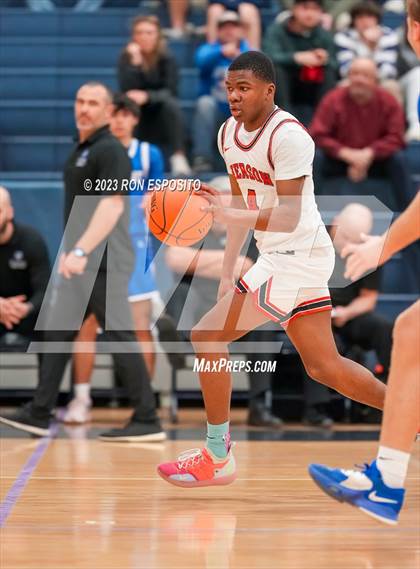 Thumbnail 1 in Pierson vs Haldane (NYSPHSAA Class C Regional) photogallery.