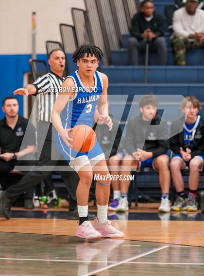 Thumbnail 1 in Pierson vs Haldane (NYSPHSAA Class C Regional) photogallery.