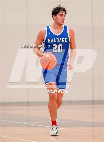 Thumbnail 2 in Pierson vs Haldane (NYSPHSAA Class C Regional) photogallery.